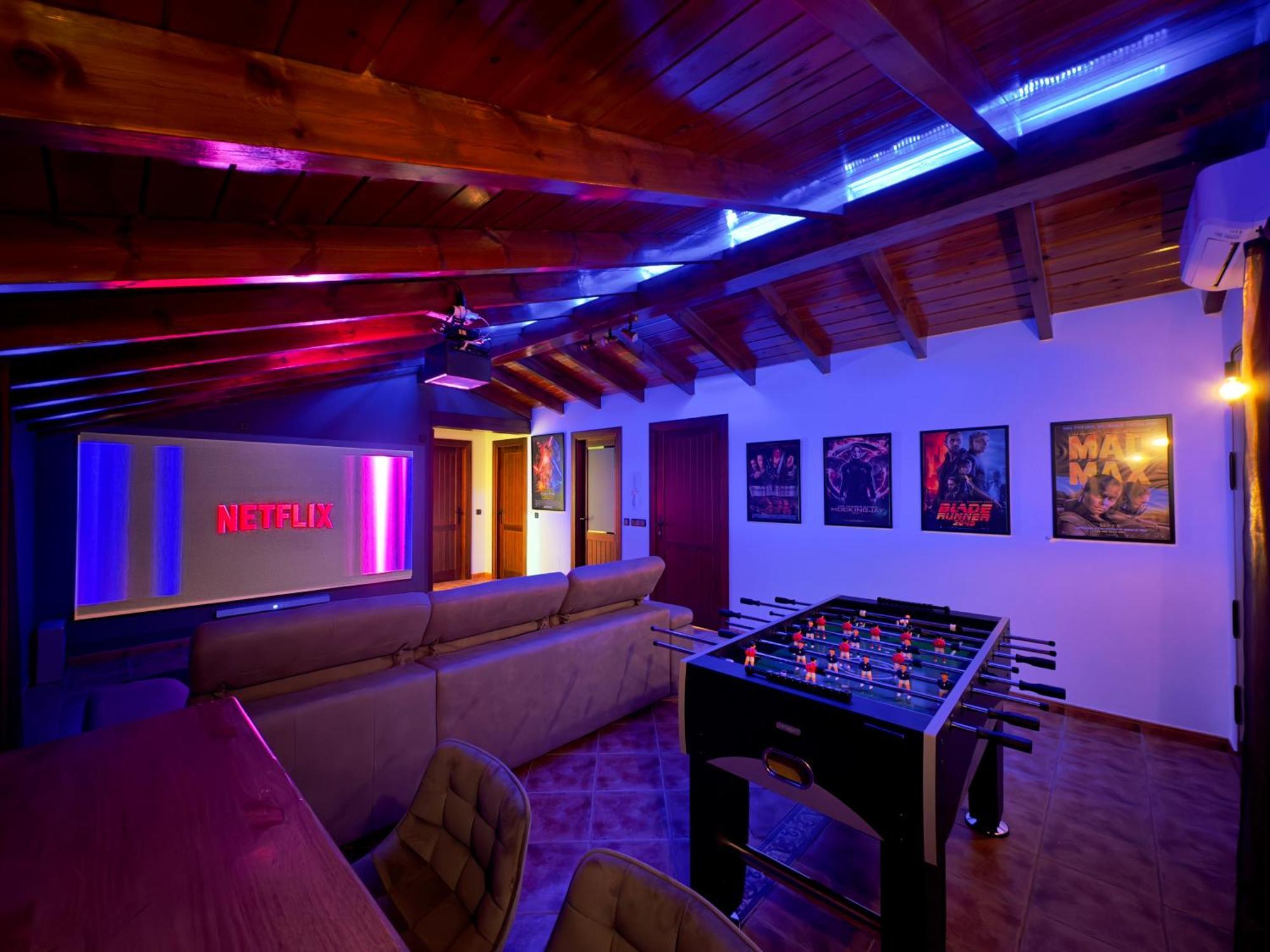 Chalet El Parral - Piscina Y Sala De Cine - Malaga, Malaga